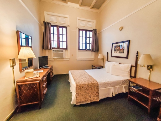 Imagen de la habitación del Hotel Meli&aacute; Century Ponce. Foto 6