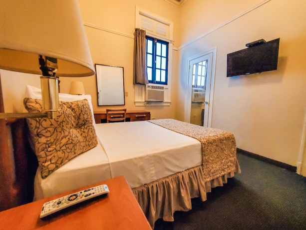 Imagen de la habitación del Hotel Meli&aacute; Century Ponce. Foto 7