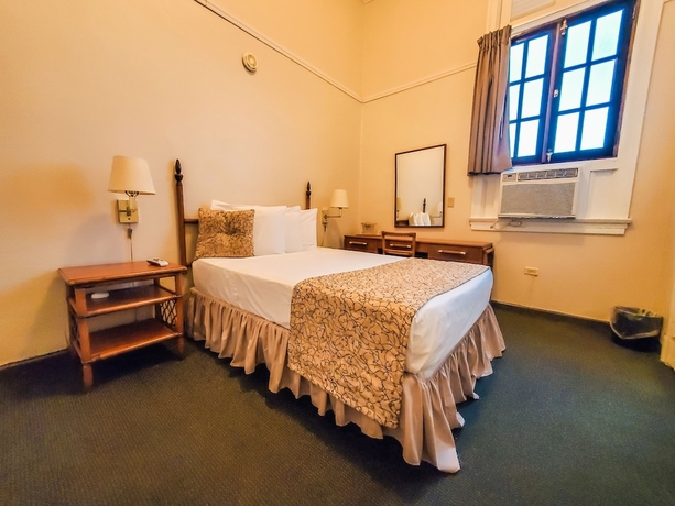 Imagen de la habitación del Hotel Meli&aacute; Century Ponce. Foto 8