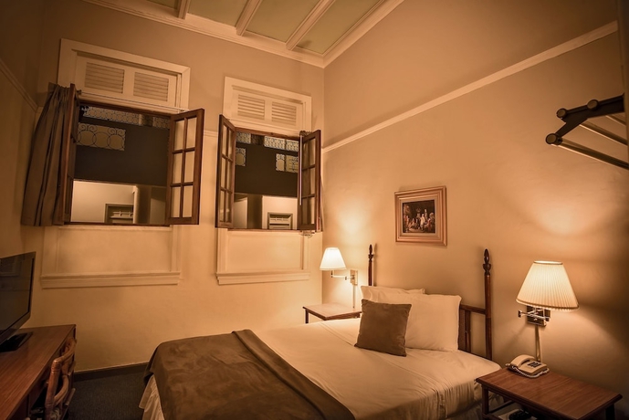 Imagen de la habitación del Hotel Meli&aacute; Century Ponce. Foto 9