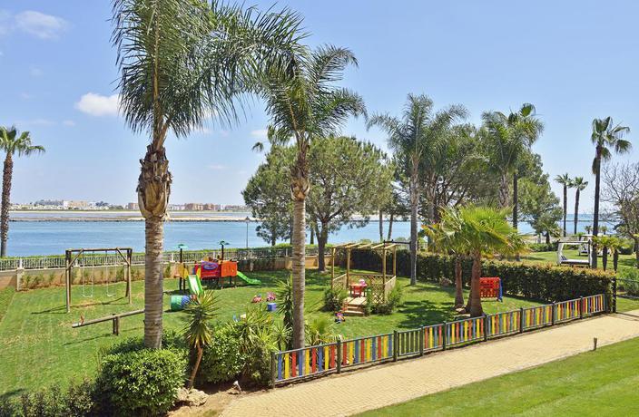 Imagen general del Hotel Meliá Isla Canela. Foto 7