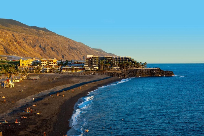 Imagen general del Hotel Meli&aacute; La Palma, Puerto Naos. Foto 4