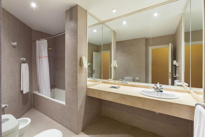 Imagen general del Hotel Meli&aacute; La Palma, Puerto Naos. Foto 5