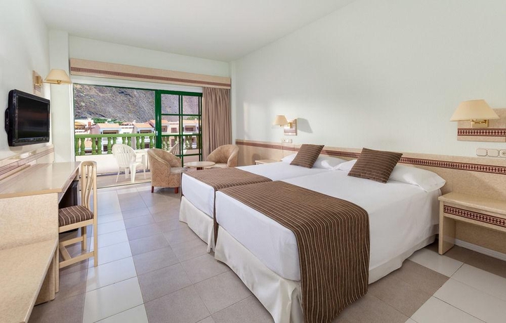 Imagen general del Hotel Meli&aacute; La Palma, Puerto Naos. Foto 6