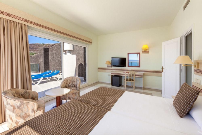 Imagen general del Hotel Meli&aacute; La Palma, Puerto Naos. Foto 8
