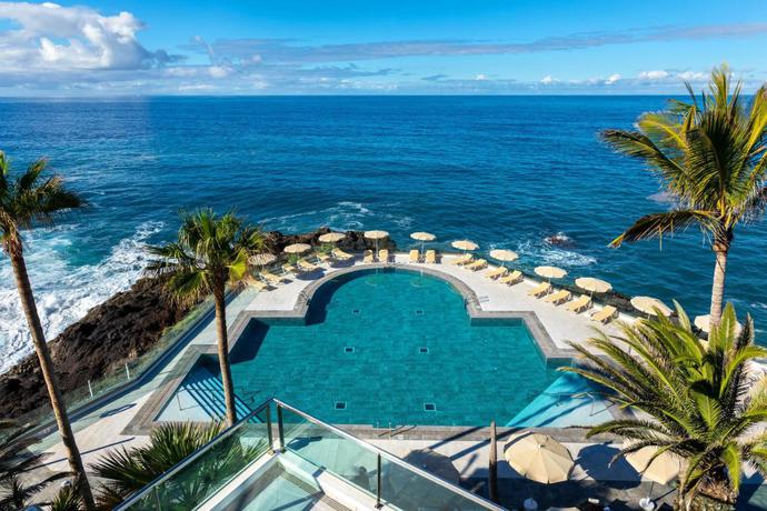 Imagen de la piscina del Hotel Meli&aacute; La Palma, Puerto Naos. Foto 16