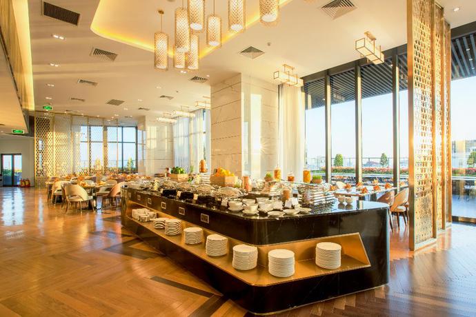 Imagen del bar/restaurante del Hotel Meliá Vinpearl Hue. Foto 9