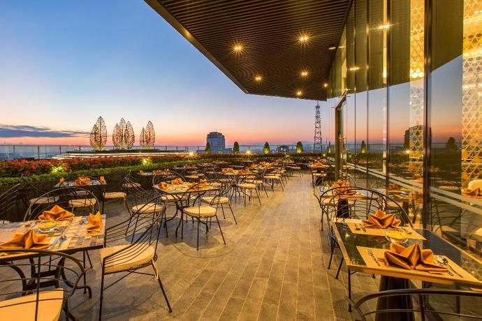 Imagen del bar/restaurante del Hotel Meliá Vinpearl Hue. Foto 10