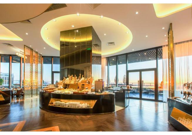 Imagen del bar/restaurante del Hotel Meliá Vinpearl Hue. Foto 12