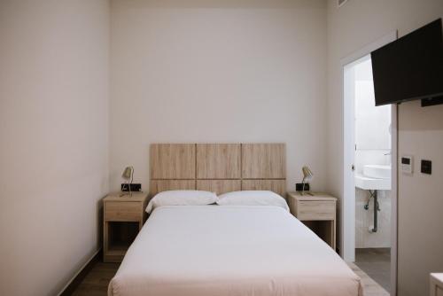 Imagen de la habitación del Hotel Melilla Centro. Foto 19