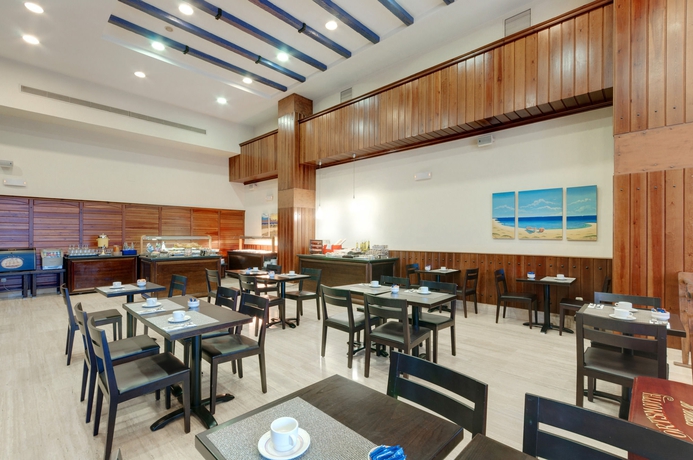 Imagen del bar/restaurante del Hotel Melilla Puerto, Affiliated By Meliá. Foto 4