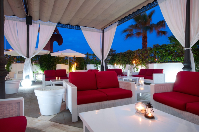 Imagen del bar/restaurante del Hotel Melilla Puerto, Affiliated By Meliá. Foto 5