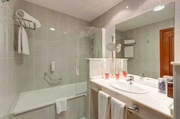 Imagen de la habitación del Hotel Melilla Puerto. Foto 8