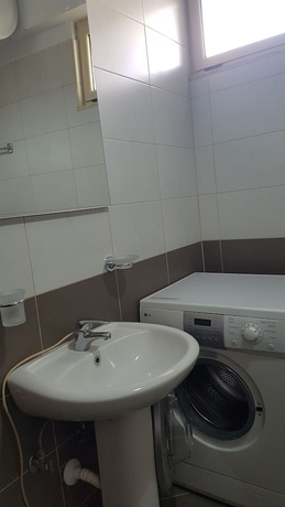 Imagen de la habitación del Hotel Melina Apartments, Gjasht&euml;. Foto 6