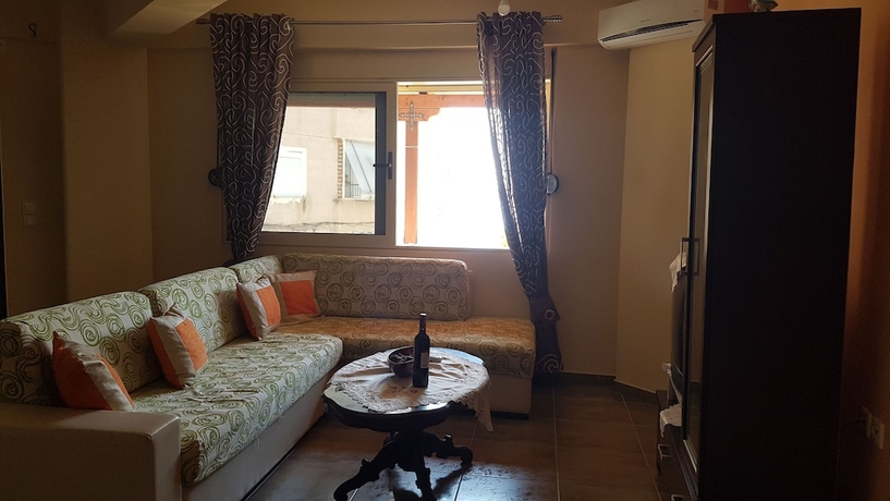 Imagen de la habitación del Hotel Melina Apartments, Gjasht&euml;. Foto 8