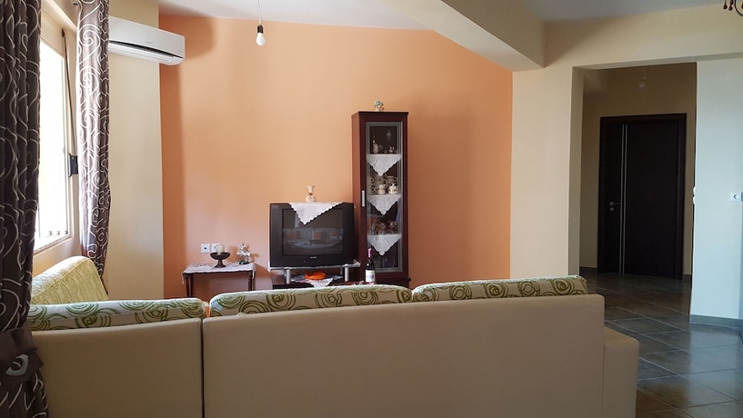Imagen de la habitación del Hotel Melina Apartments, Gjasht&euml;. Foto 14