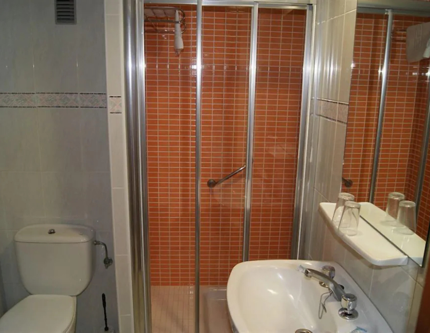 Imagen de la habitación del Hotel Melina, Benidorm Centro. Foto 13