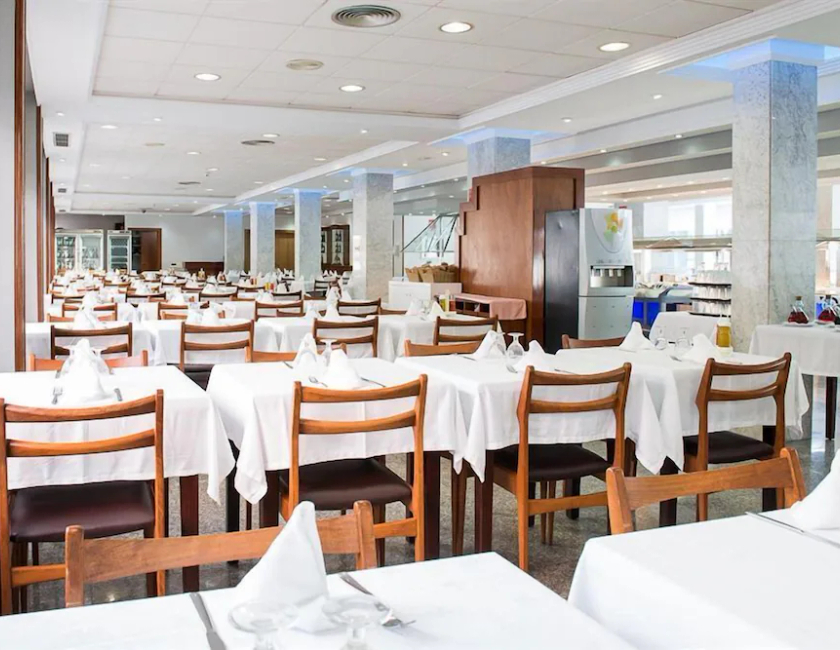 Imagen del bar/restaurante del Hotel Melina, Benidorm Centro. Foto 3