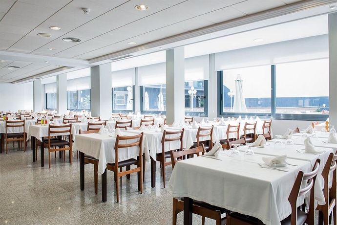 Imagen del bar/restaurante del Hotel Melina, Benidorm Centro. Foto 4