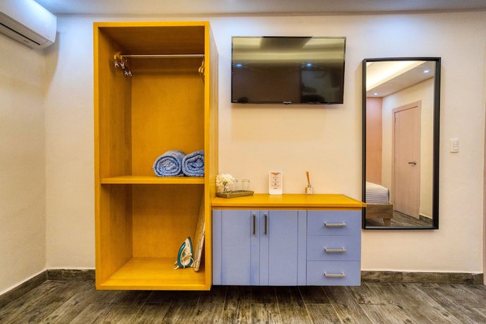 Imagen de los interiores del Hotel Melina, Hig&uuml;ey. Foto 13