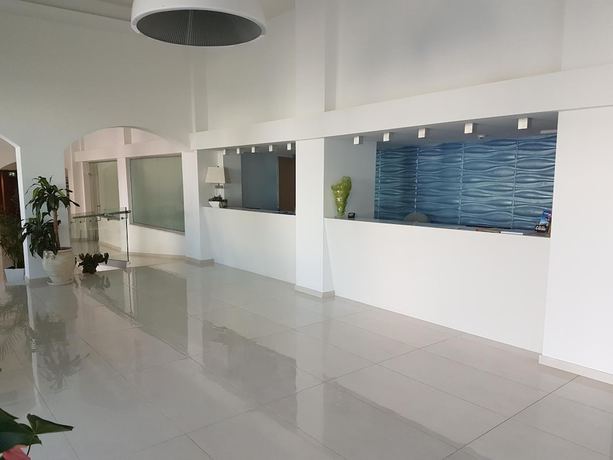 Imagen de los interiores del Hotel Melini Suites. Foto 20