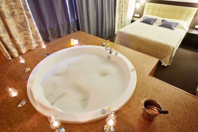 Imagen de la habitación del Hotel Meliot Spa. Foto 5