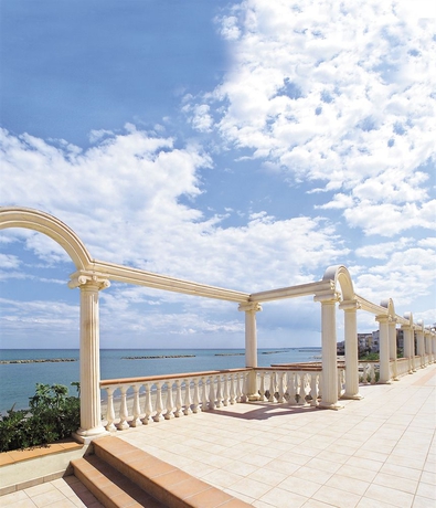 Imagen de los exteriores del Hotel Melissa, Torre Melissa. Foto 9