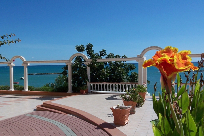 Imagen de los exteriores del Hotel Melissa, Torre Melissa. Foto 10