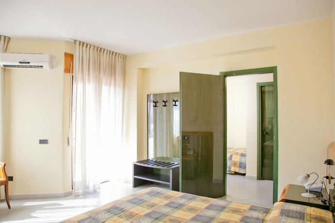 Imagen de la habitación del Hotel Melissa, Torre Melissa. Foto 8