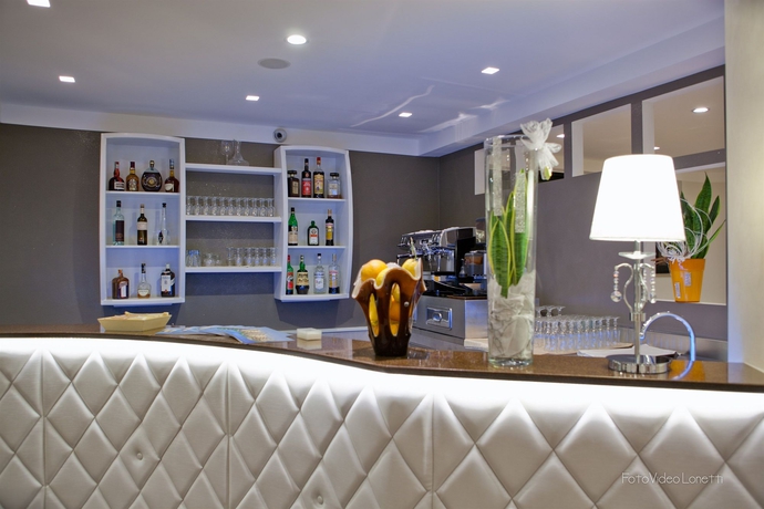 Imagen del bar/restaurante del Hotel Melissa, Torre Melissa. Foto 4