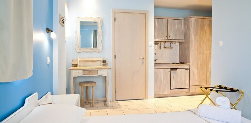 Imagen de la habitación del Hotel Melissanthi. Foto 12