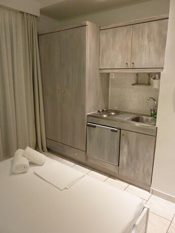 Imagen de la habitación del Hotel Melissanthi. Foto 19