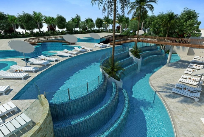 Imagen de la piscina del Hotel Melissi Beach and Spa. Foto 12