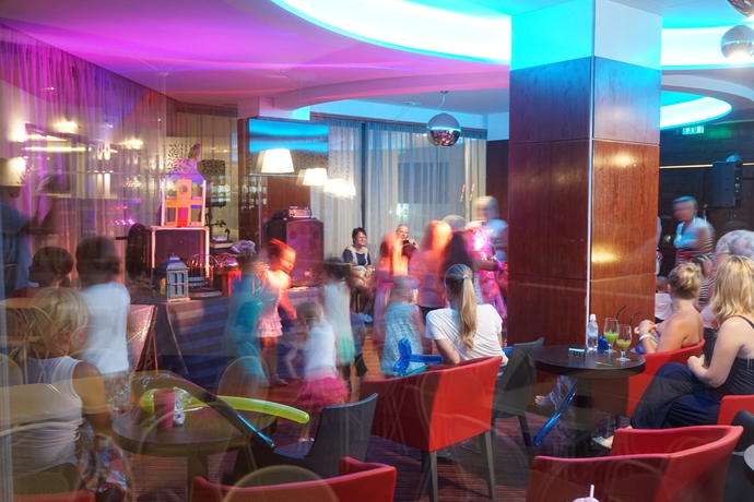 Imagen del bar/restaurante del Hotel Melissi Beach and Spa. Foto 3