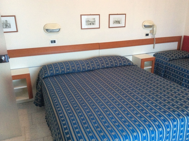 Imagen de la habitación del Hotel Melita, Viserba. Foto 6