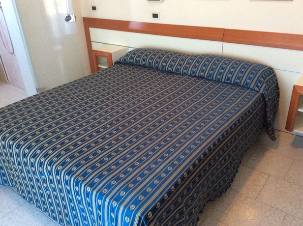 Imagen de la habitación del Hotel Melita, Viserba. Foto 9