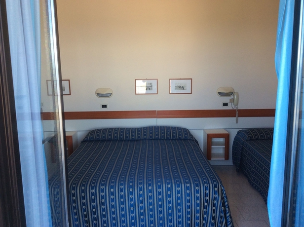 Imagen de la habitación del Hotel Melita, Viserba. Foto 10