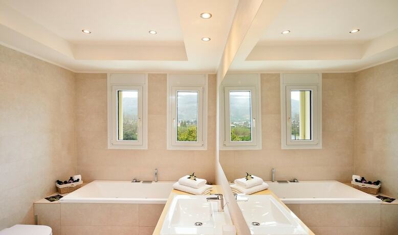 Imagen general del Hotel Melitini in Souda With 7 Bedrooms and 6 Bathrooms. Foto 5