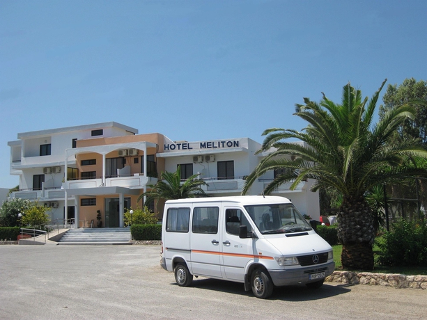 Imagen de los exteriores del Hotel Meliton, Rodas. Foto 7