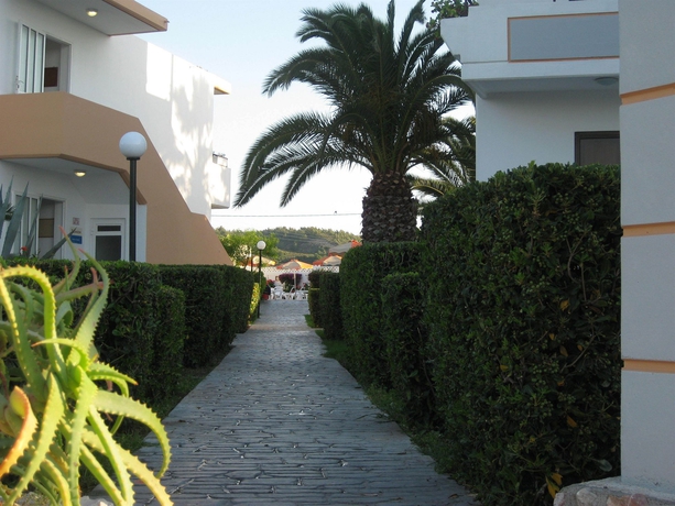 Imagen de los exteriores del Hotel Meliton, Rodas. Foto 9