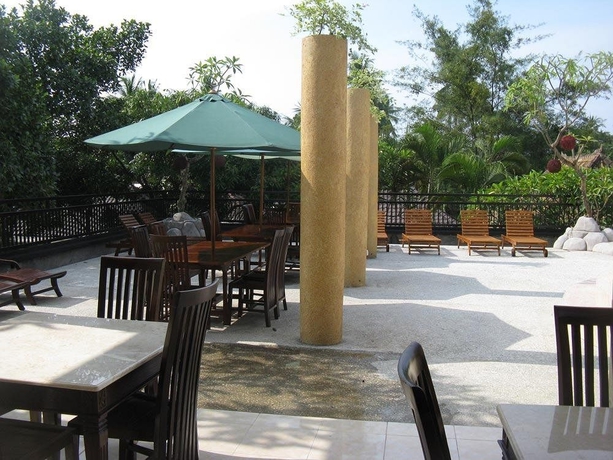 Imagen del bar/restaurante del Hotel Melka Excelsior Hotel. Foto 5