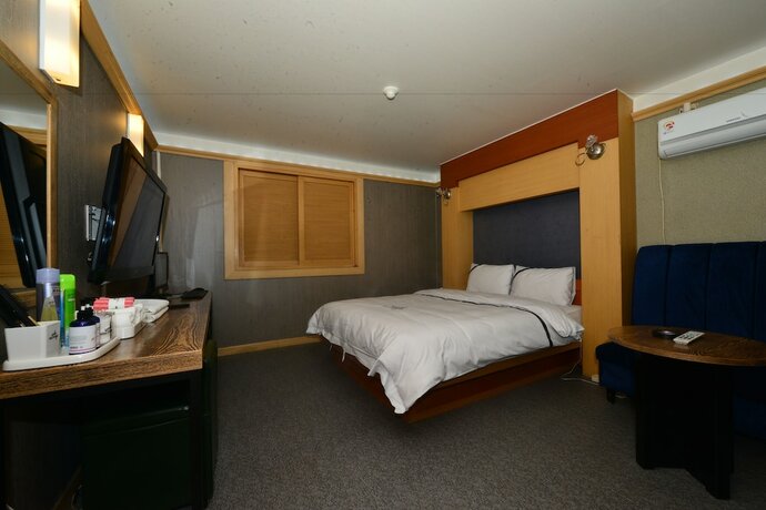 Imagen de la habitación del Hotel Mellow. Foto 8