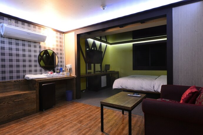 Imagen de la habitación del Hotel Mellow. Foto 9