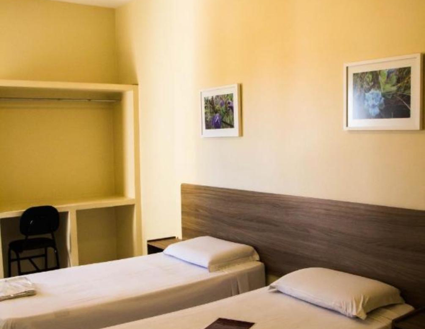Imagen general del Hotel Melo, Montes Claros. Foto 11