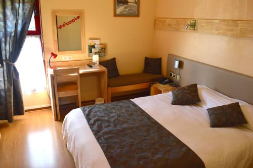 Imagen de la habitación del Hotel Melodie, Bellignat. Foto 6