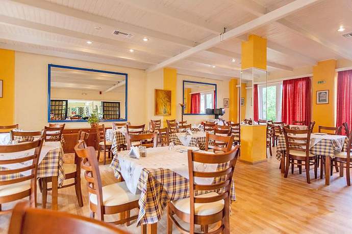 Imagen del bar/restaurante del Hotel Melody, Corfu. Foto 2