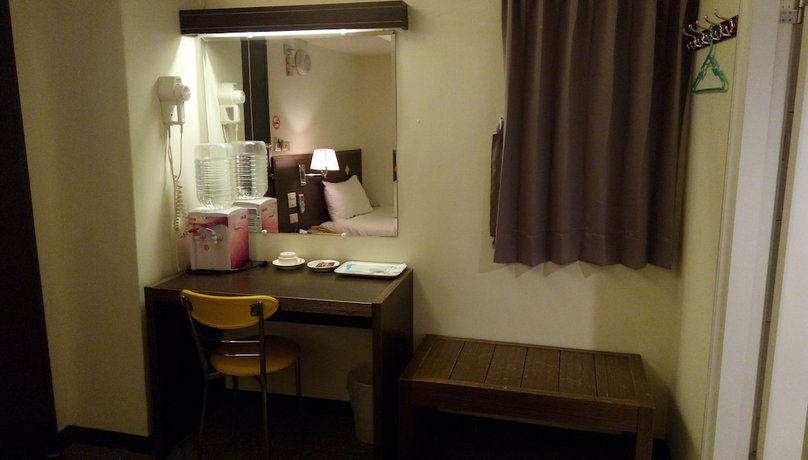 Imagen de la habitación del Hotel Melody. Foto 5