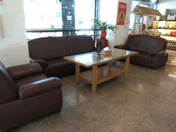 Imagen de los interiores del Hotel Melody. Foto 17