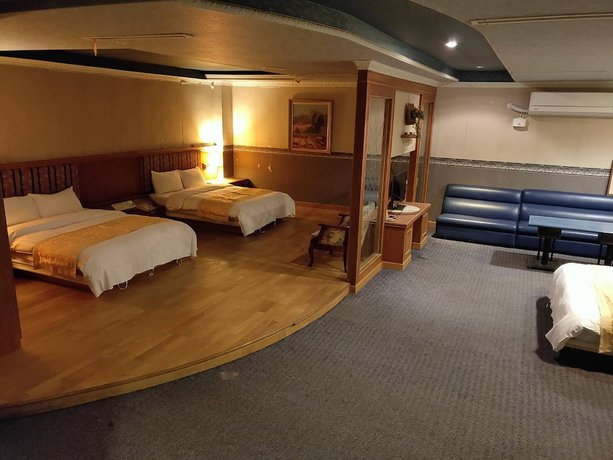 Imagen de la habitación del Hotel Melody Hawaii. Foto 2