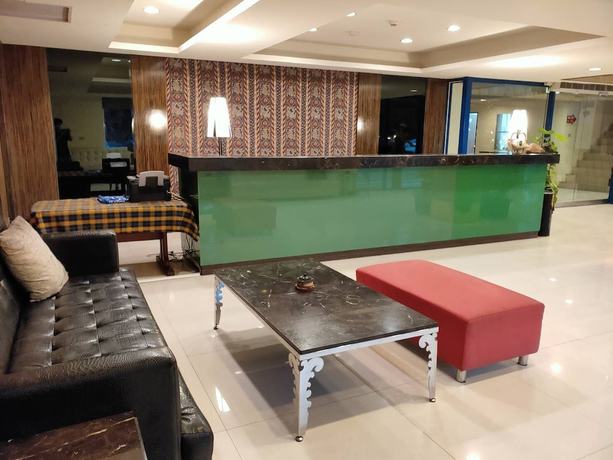 Imagen de los interiores del Hotel Melody Hawaii. Foto 14